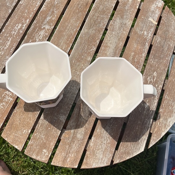 NIKKO Set of two Christmastime Nikki Japan mugs - Picture 7 of 7